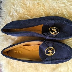 EUC 9 navy suede Michael Kors loafer
